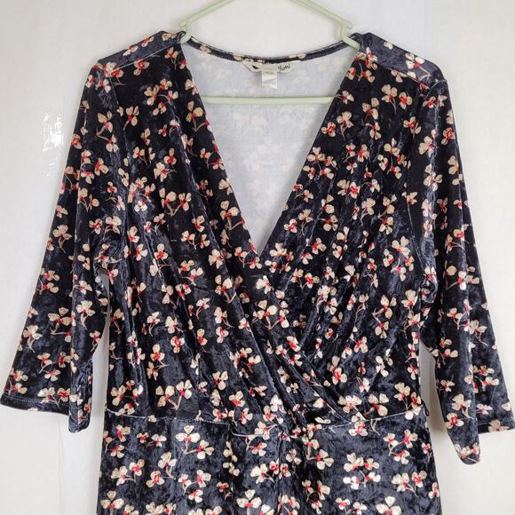 Yumi black floral print velvet long sleeved midi wrap dress size 14 - Picture 4 of 8
